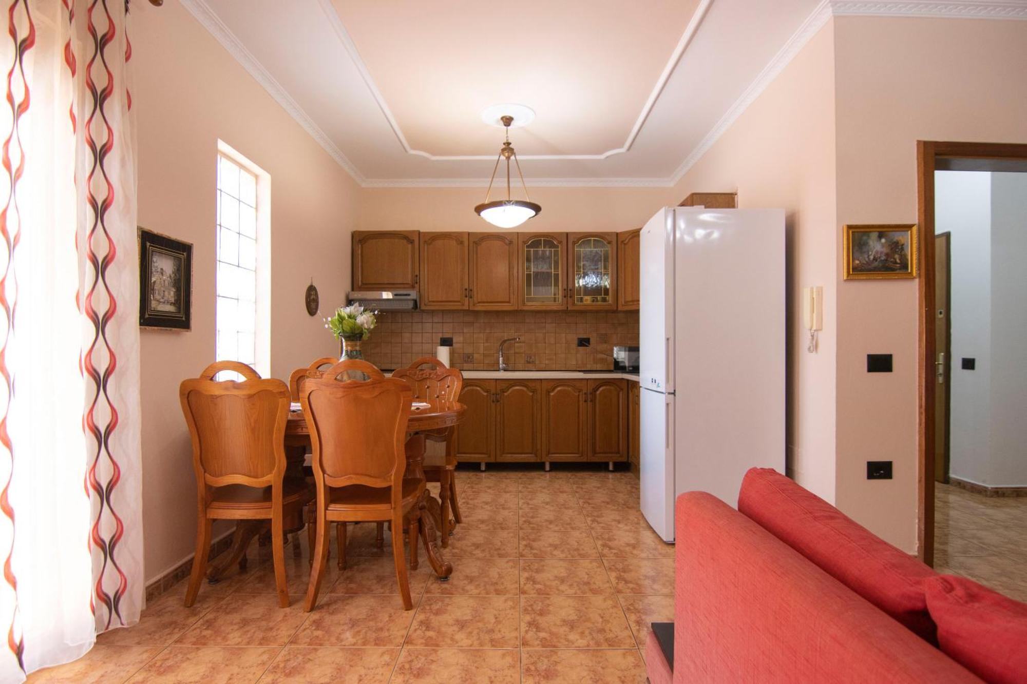 Tirana Central Apartment ภายนอก รูปภาพ