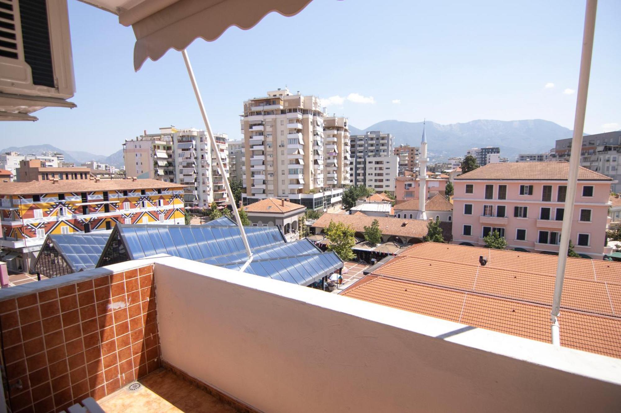 Tirana Central Apartment ภายนอก รูปภาพ